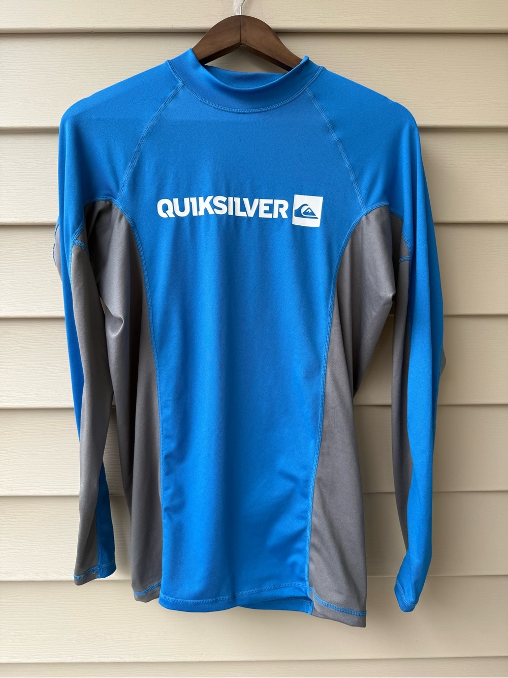 Quiksilver Blue Gray Long Sleeve Rash Guard UPF Swim Shirt Men’s L